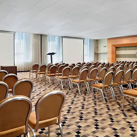 Sheraton Brussels Airport Szálloda Zaventem