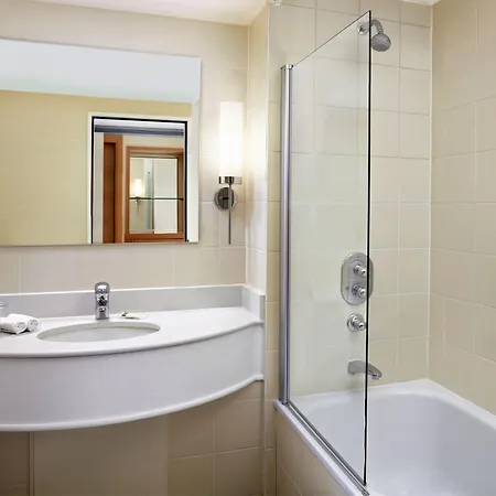 מלון Sheraton Brussels Airport 4*