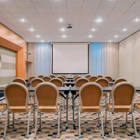 מלון Sheraton Brussels Airport 4*