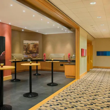 מלון Sheraton Brussels Airport 4*
