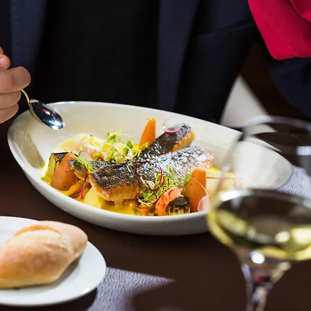 Sheraton Brussels Airport מלון זבנטם