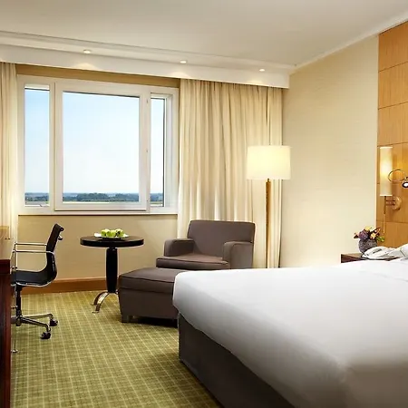 Sheraton Brussels Airport מלון