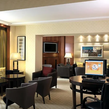 Sheraton Brussels Airport מלון 4*